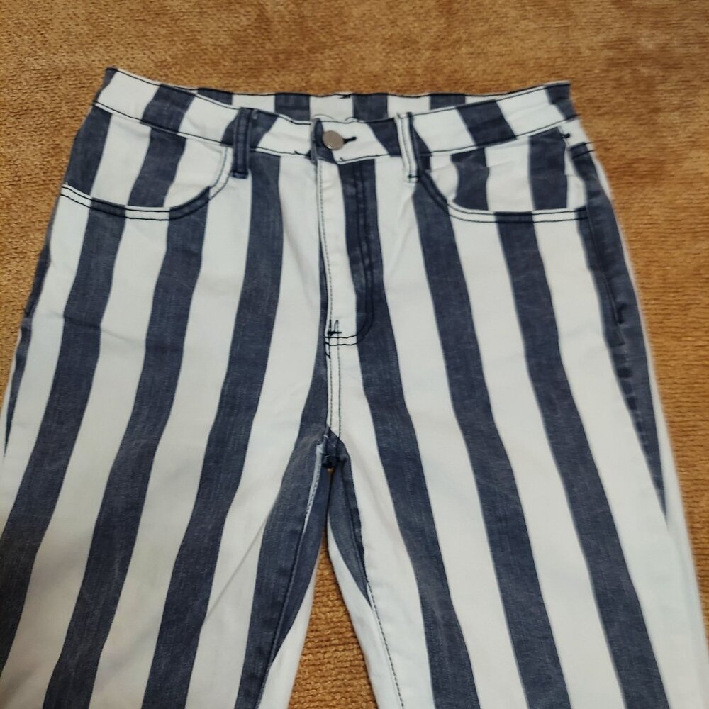 women USED pants saint & hearts Large